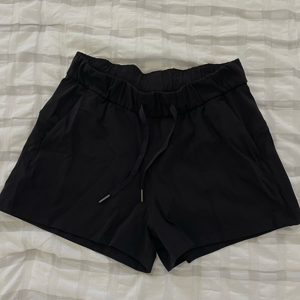Lululemon black shorts size 6